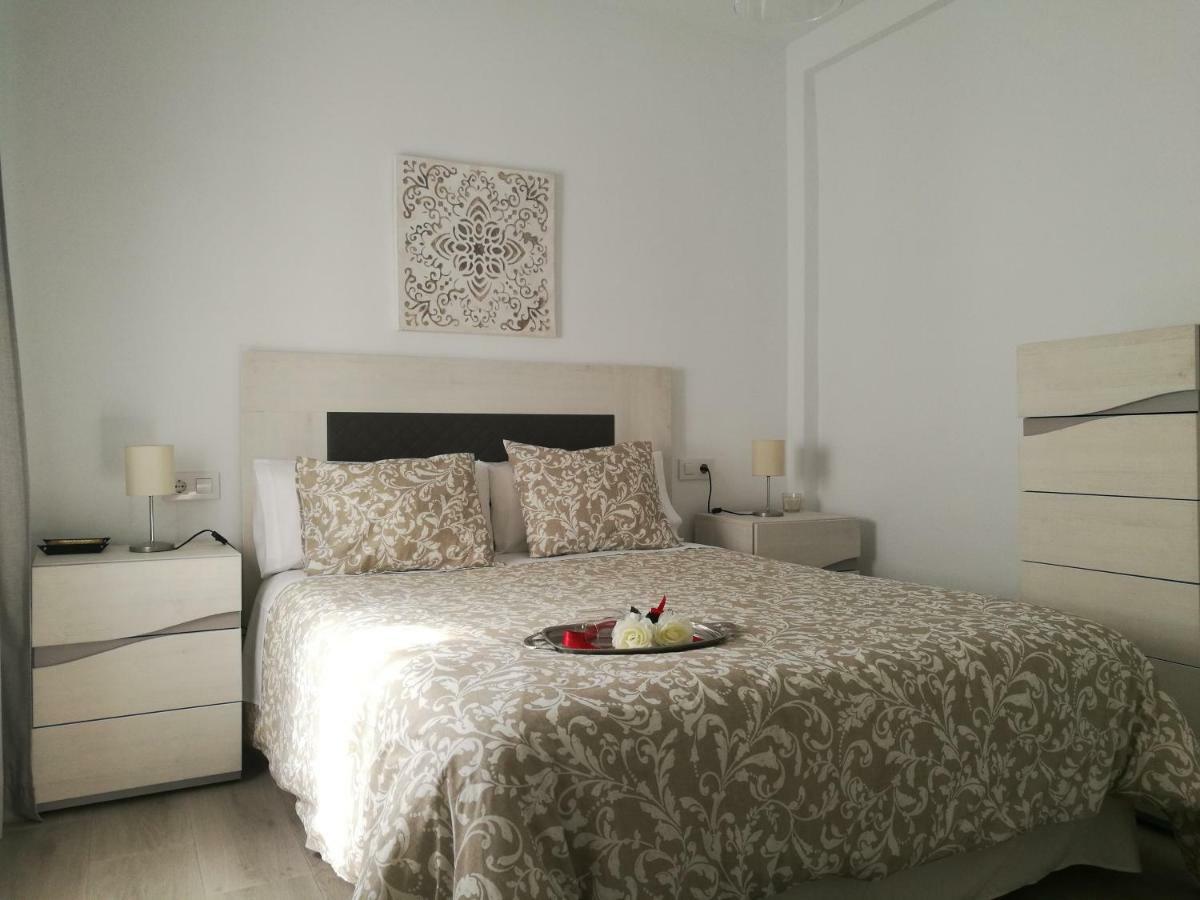 Piso Con Terraza Y Vistas Espectaculares Apartment Carmona  Luaran gambar
